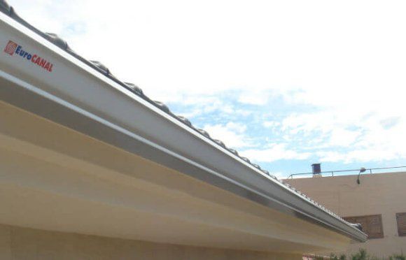 CanalondeAluminioContinuoenElEjidociudaddeAlmeria 1920w